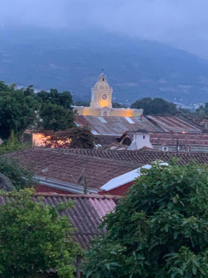 Hotel Mansion Del Rey Antigua Exterior photo